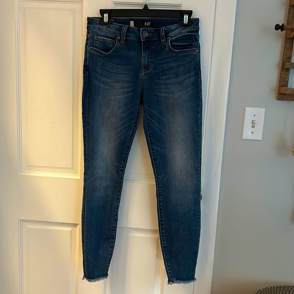 Size 2, Kut from the Kloth Connie Ankle Skinny Jean